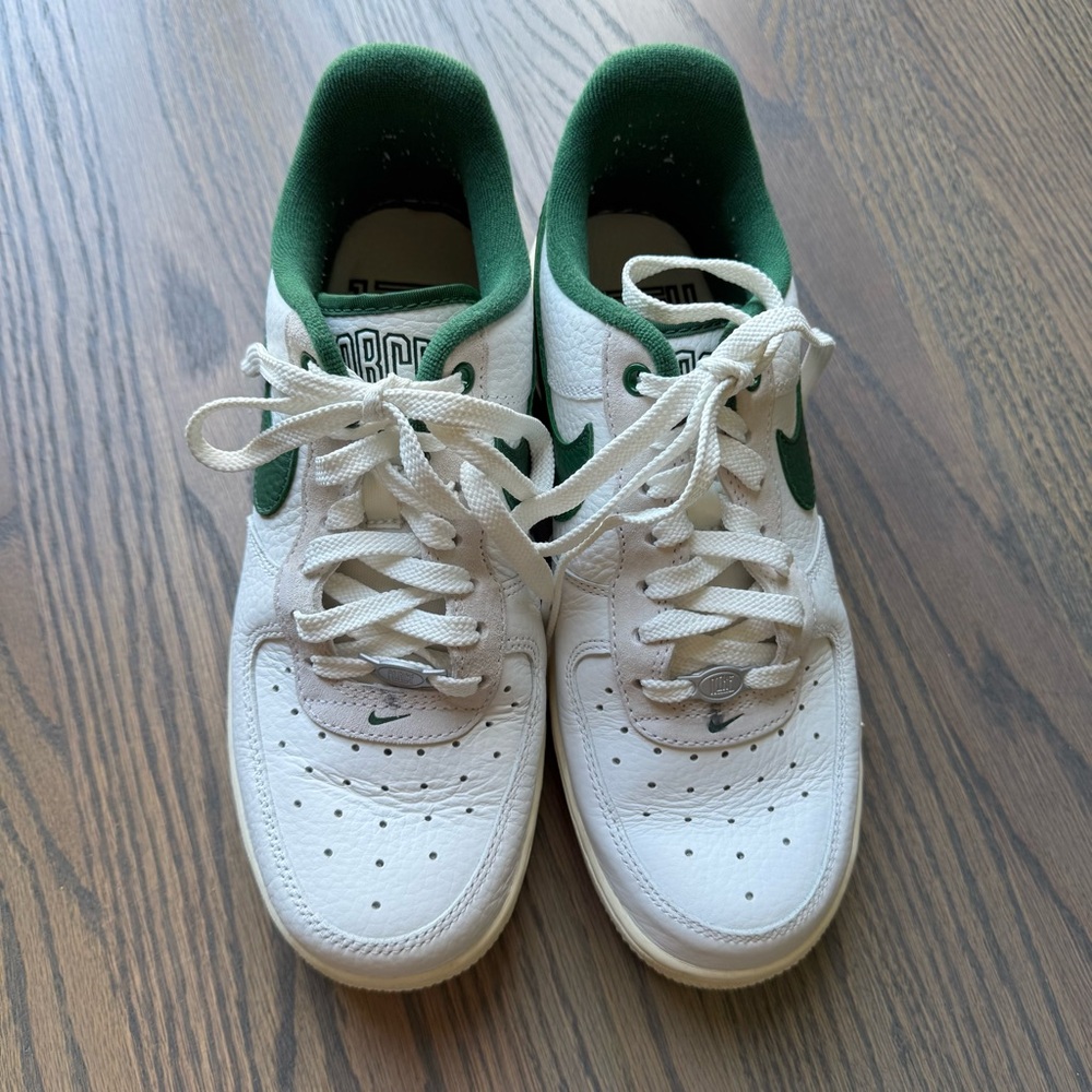 Nike Women's Air Force 1 '07 LX Sneaker Shoes White/Pine Green Size 8.5